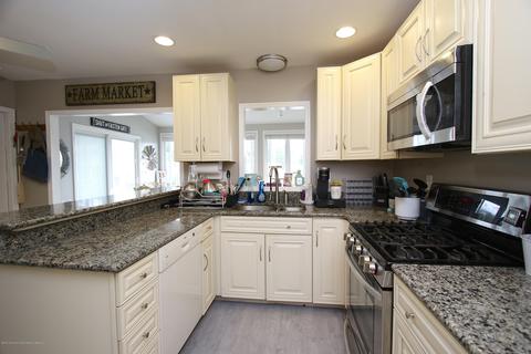 16 Bayview Dr, Waretown, NJ 08758 photo 6
