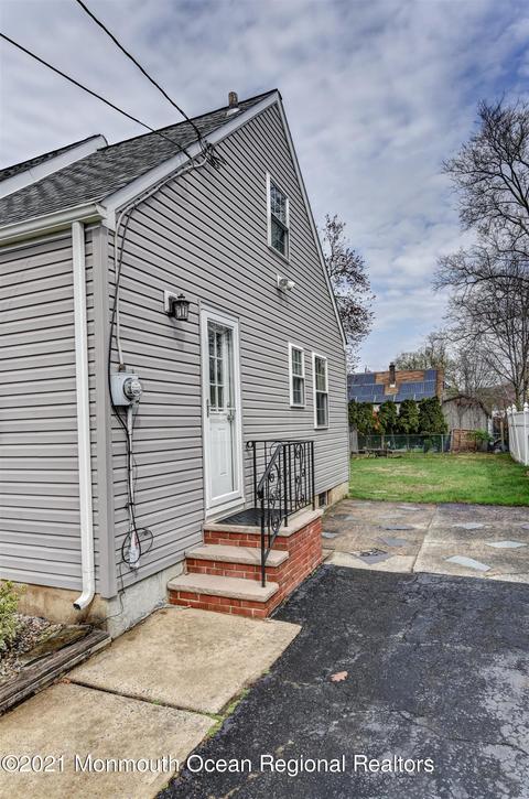 429 Howard Ave, Middlesex, NJ 08846 photo 4