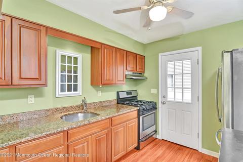 429 Howard Ave, Middlesex, NJ 08846 photo 7