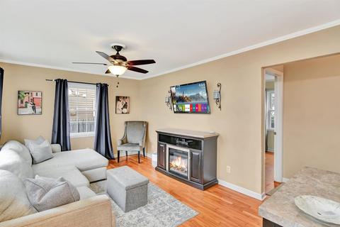 429 Howard Ave, Middlesex, NJ 08846 photo 5