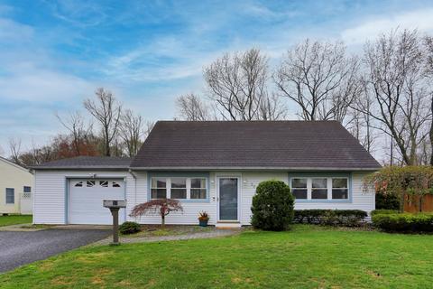 32 Appleton Dr, Hazlet, NJ 07730 photo 1