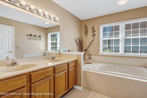 10 N Baker Dr, Jackson, NJ 08527 photo 19