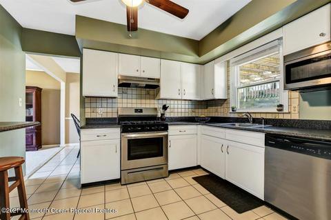 765 Iron Ct, Brick, NJ 08724 photo 2