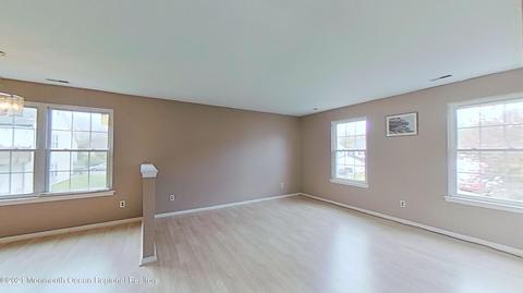 13 Maynard Dr, Sicklerville, NJ 08081 photo 2