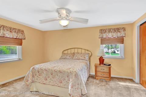 25 Edgewater Dr, Matawan, NJ 07747 photo 15