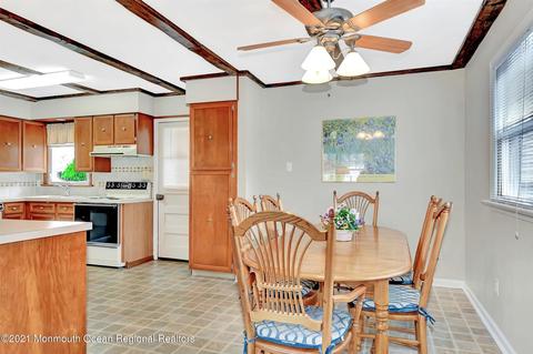 25 Edgewater Dr, Matawan, NJ 07747 photo 7
