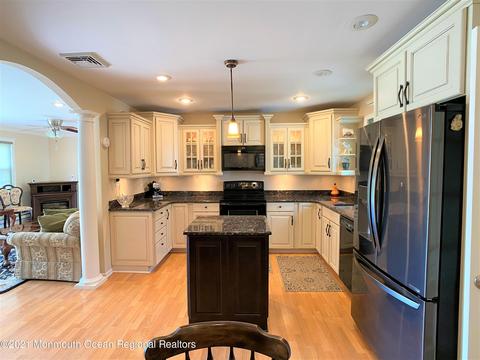 59 Corso Italia # A, Freehold, NJ 07728 photo 10