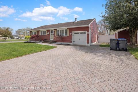 102 Nottingham Dr, Brick, NJ 08724 photo 5