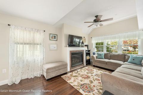 9 Elm Pl, Matawan, NJ 07747 photo 9