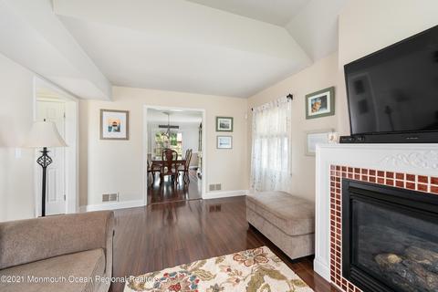 9 Elm Pl, Matawan, NJ 07747 photo 11