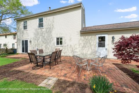 9 Elm Pl, Matawan, NJ 07747 photo 5