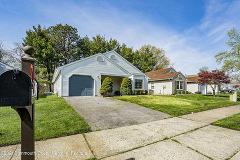 21 Chipmunk Dr, Brick, NJ 08724 photo 2