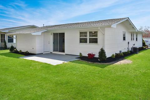 22 Phillips Rd, Brick, NJ 08724 photo 4