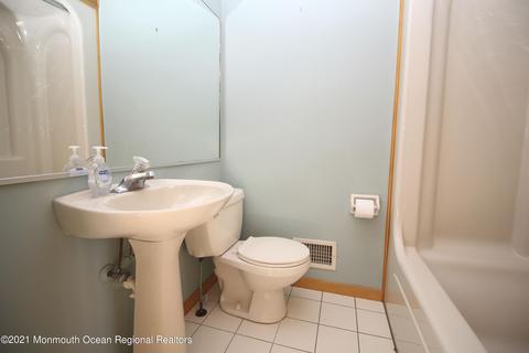 32 Compass Rd, Waretown, NJ 08758 photo 5