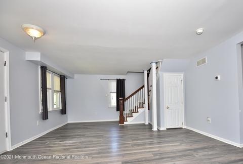 121 E Main St, Wrightstown, NJ 08562 photo 13