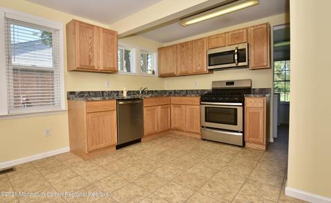 121 E Main St, Wrightstown, NJ 08562 photo 19