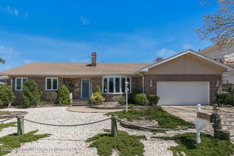 17 Perry Dr, Brick, NJ 08723 photo 3