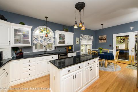 9 Sarah Ct, Matawan, NJ 07747 photo 12