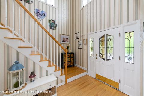 9 Sarah Ct, Matawan, NJ 07747 photo 7