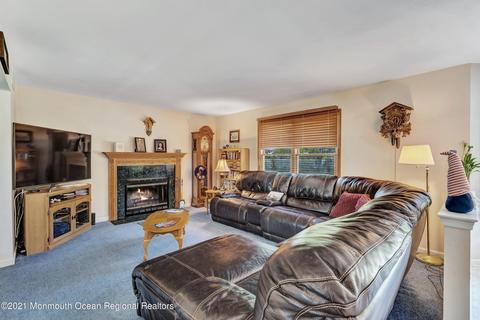 369 Sapphire Dr, Jackson, NJ 08527 photo 14