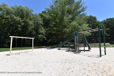 139 Redpine Loop, Old Bridge, NJ 08857 photo 22