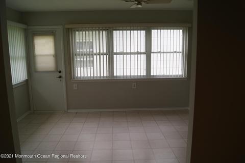 39 Blake Cir, Brick, NJ 08724 photo 14