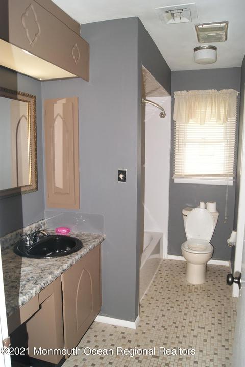 39 Blake Cir, Brick, NJ 08724 photo 9