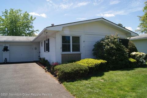 39 Blake Cir, Brick, NJ 08724 photo 3