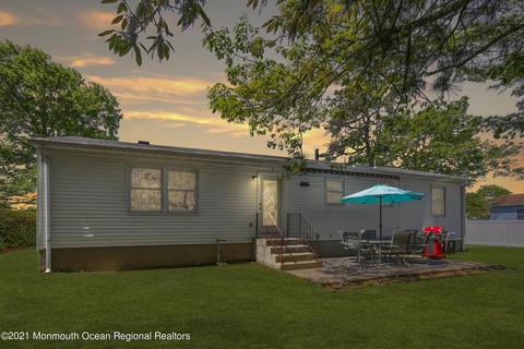 554 Baxter St, Brick, NJ 08723 photo 2