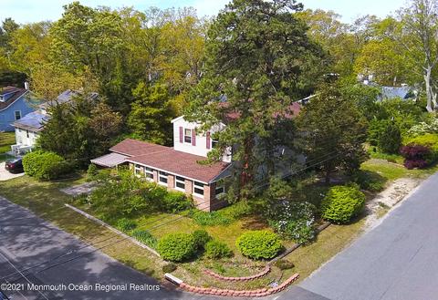 401 Avon Rd, Pine Beach, NJ 08741 photo 6