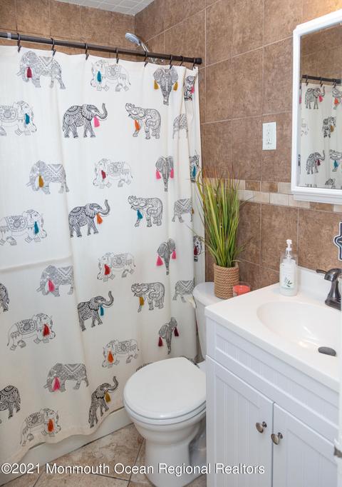 65 E William St, Fords, NJ 08863 photo 13
