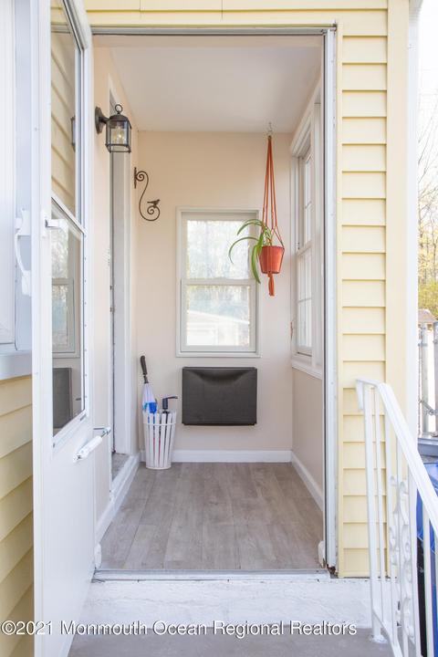65 E William St, Fords, NJ 08863 photo 4