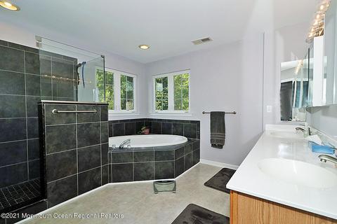 19 James Dr, Waretown, NJ 08758 photo 38