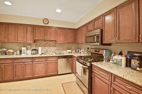 119 Redpine Loop, Old Bridge, NJ 08857 photo 4