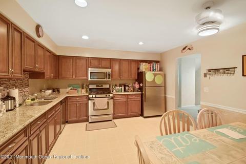 119 Redpine Loop, Old Bridge, NJ 08857 photo 5