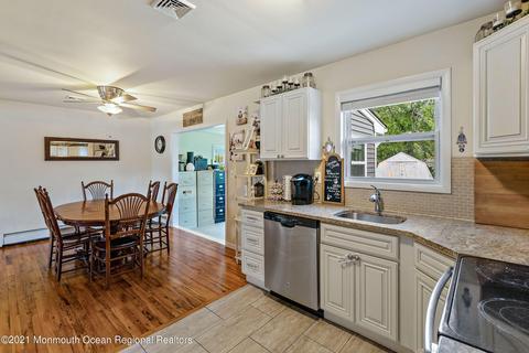 37 Bobwhite Ct, Forked River, NJ 08731 photo 10