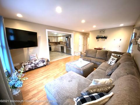 15 E 4th St, Howell, NJ 07731 photo 10