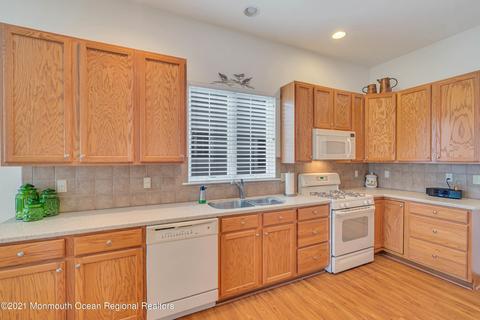56 Pancoast Rd, Waretown, NJ 08758 photo 24