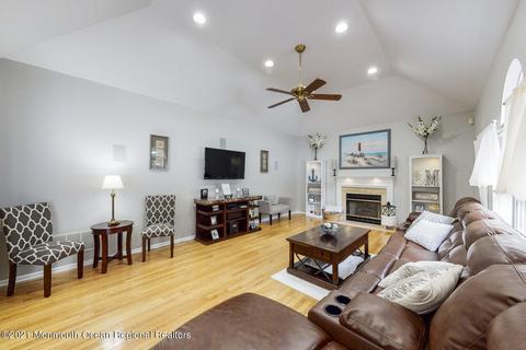 617 Windcrest Ct, Brick, NJ 08724 photo 10