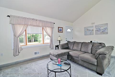 430 7th St, Waretown, NJ 08758 photo 4