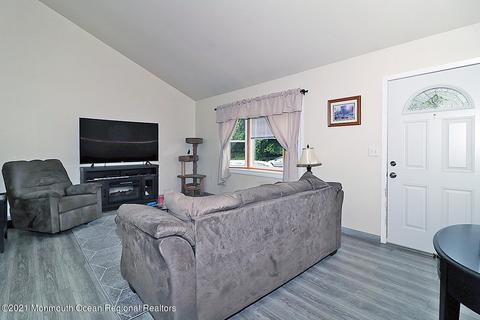 430 7th St, Waretown, NJ 08758 photo 2
