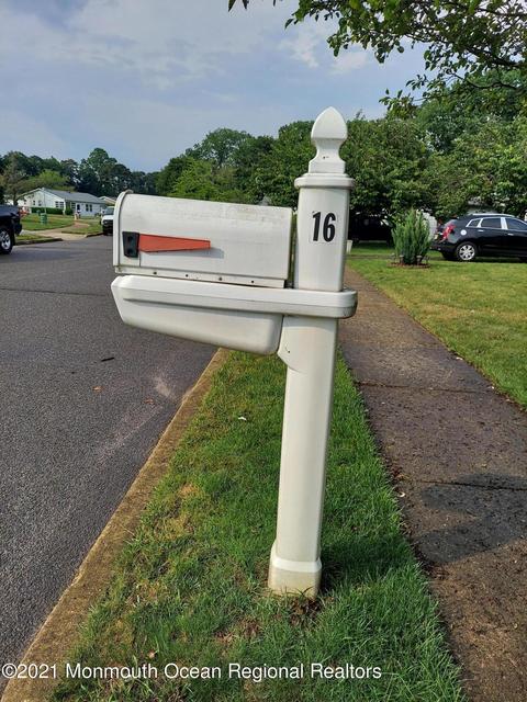 16 Bow Dr, Brick, NJ 08723 photo 2