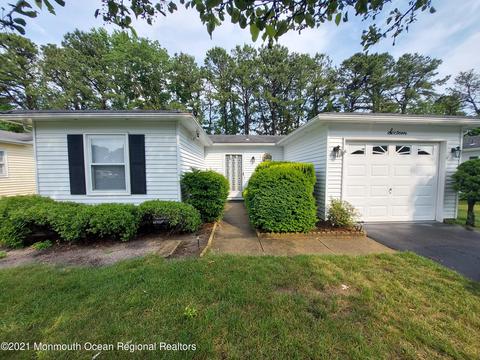 16 Bow Dr, Brick, NJ 08723 photo 1