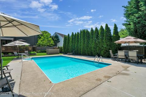 31 Red Maple Dr, Brick, NJ 08724 photo 4