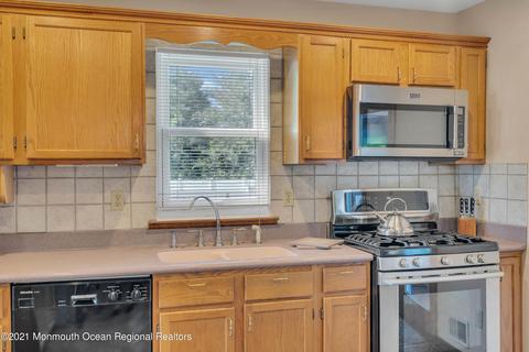 31 Red Maple Dr, Brick, NJ 08724 photo 22