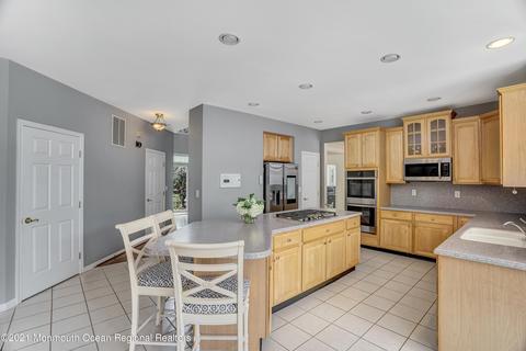 4 Penn Pl, Forked River, NJ 08731 photo 8