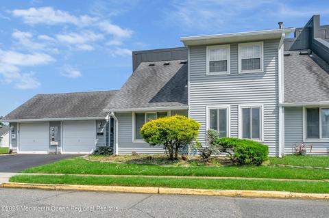 33 Sutton Dr, Brick, NJ 08724 photo 5