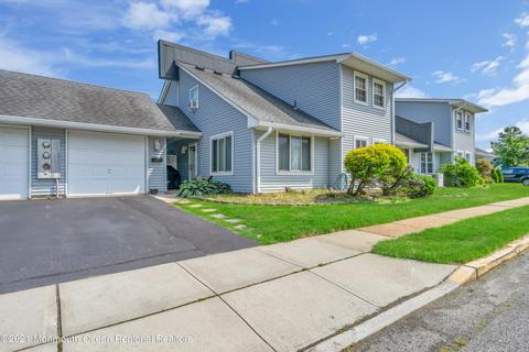 33 Sutton Dr, Brick, NJ 08724 photo 2
