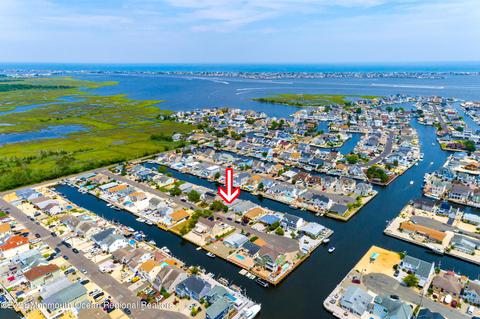 63 E Pampano Dr, Brick, NJ 08723 photo 32