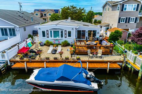 63 E Pampano Dr, Brick, NJ 08723 photo 1